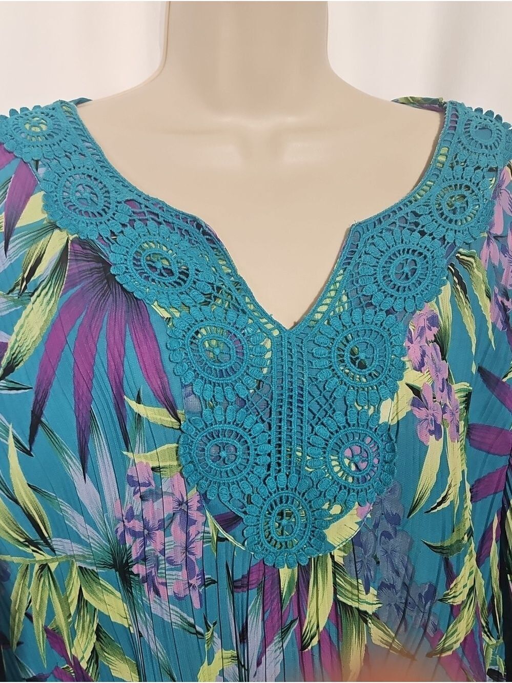 Catherines Plus Size 22-24W Teal Tropical Boho Tunic Crochet Lace Top XXL Summer - Picture 9 of 17